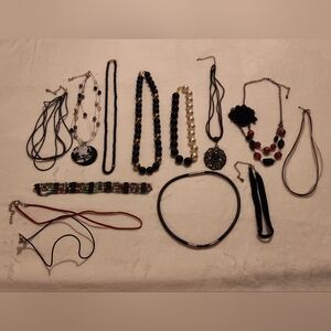 Vintage!! Elegant Gold Necklace Bundle (13 Items)